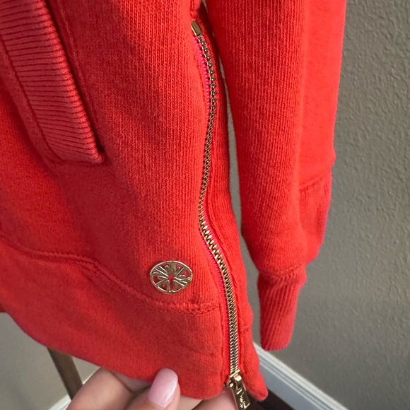 Lily Pulitzer Beach Comber Pullover in Ruby Red - Size Large - Picture 5 of 11